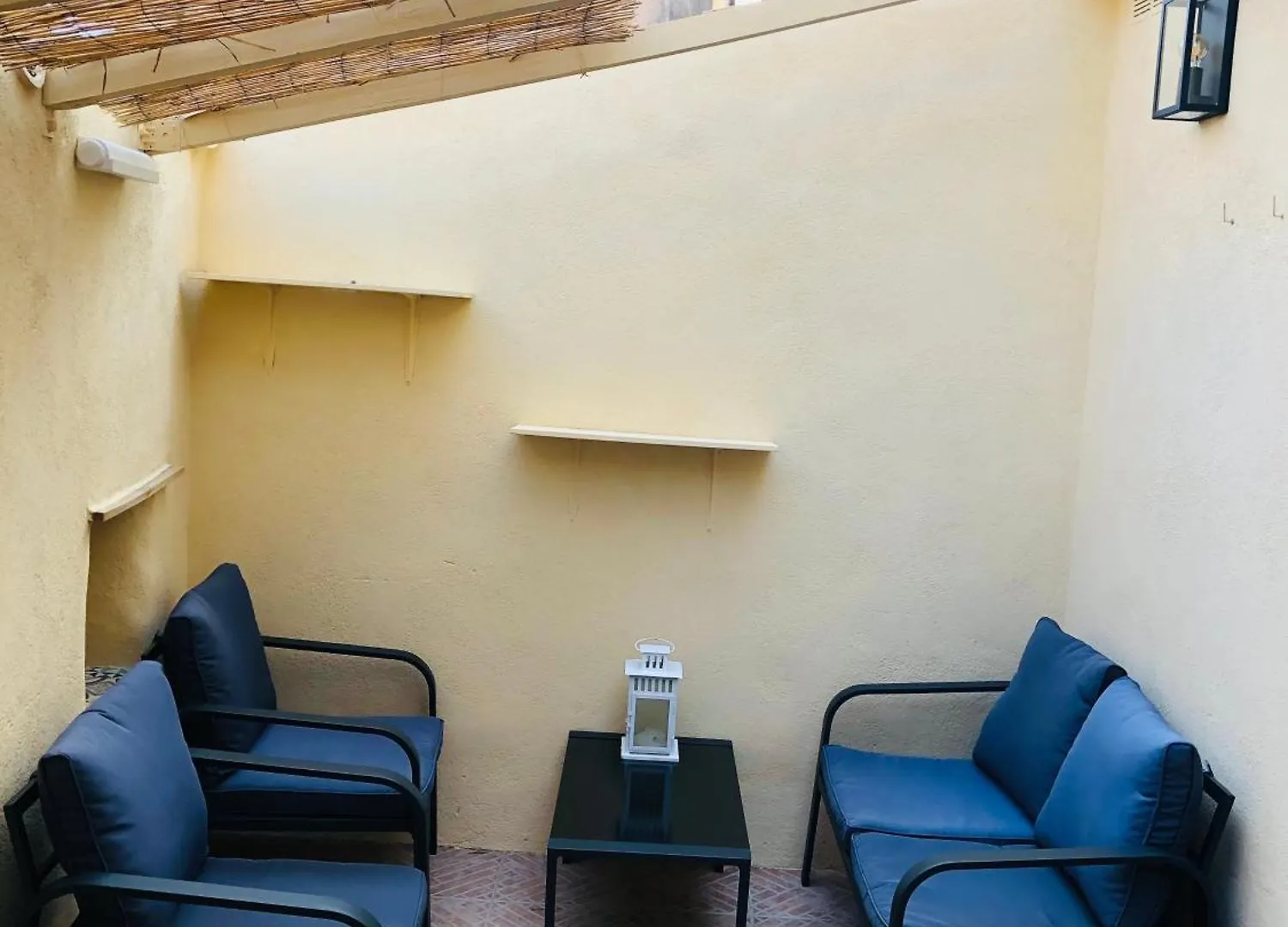 T2 Cosy Tout Equipe Avec Terrasse Plancha Montauroux France