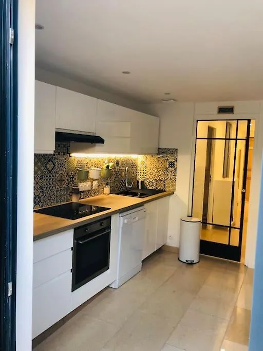 Apartment T2 Cosy Tout Equipe Avec Terrasse Plancha Montauroux